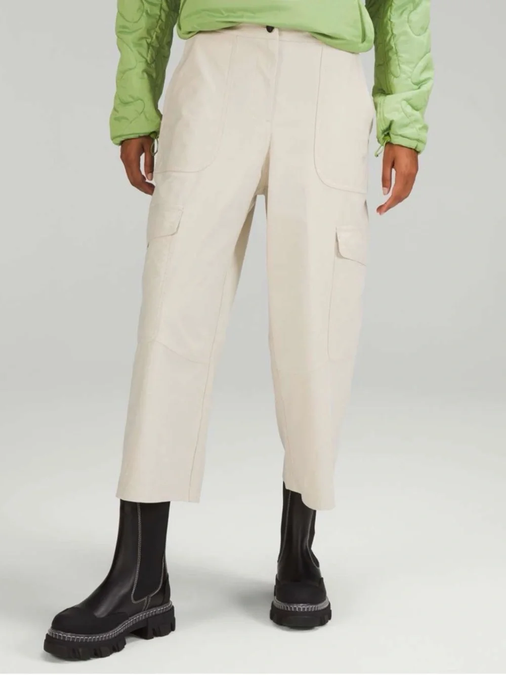 Lululemon Light Utilitech Cargo Pocket High-Rise Crop Natural Ivory Womens Sz 33